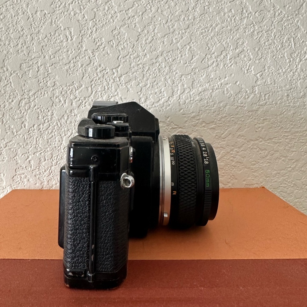 SOLD | Olympus OM10 SLR Body Black + E.ZUIKO AUTO-T 50mm f/1.8 Lens - Picture 5 of 7